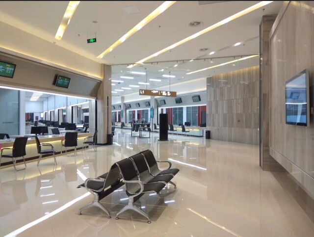 泰州興化市政務(wù)服務(wù)中心200窗口液晶叫號系統(tǒng)、PAD評價系統(tǒng)、觸摸查詢系統(tǒng)、自